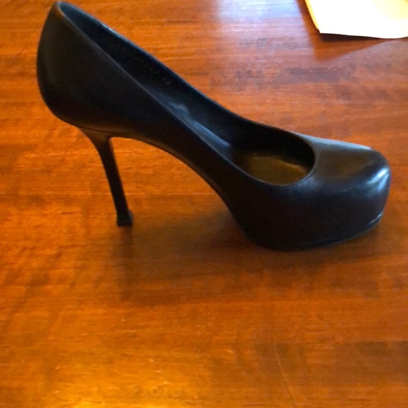 Saint Laurent Tribute pumps - Picture 2 of 5